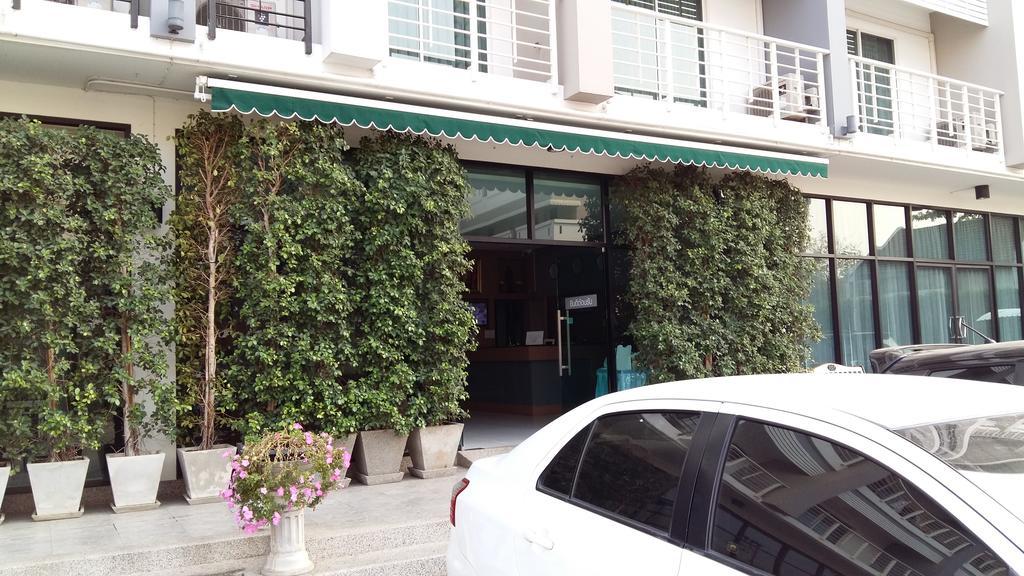 U Place Korat Nakhonratchasima Eksteriør billede