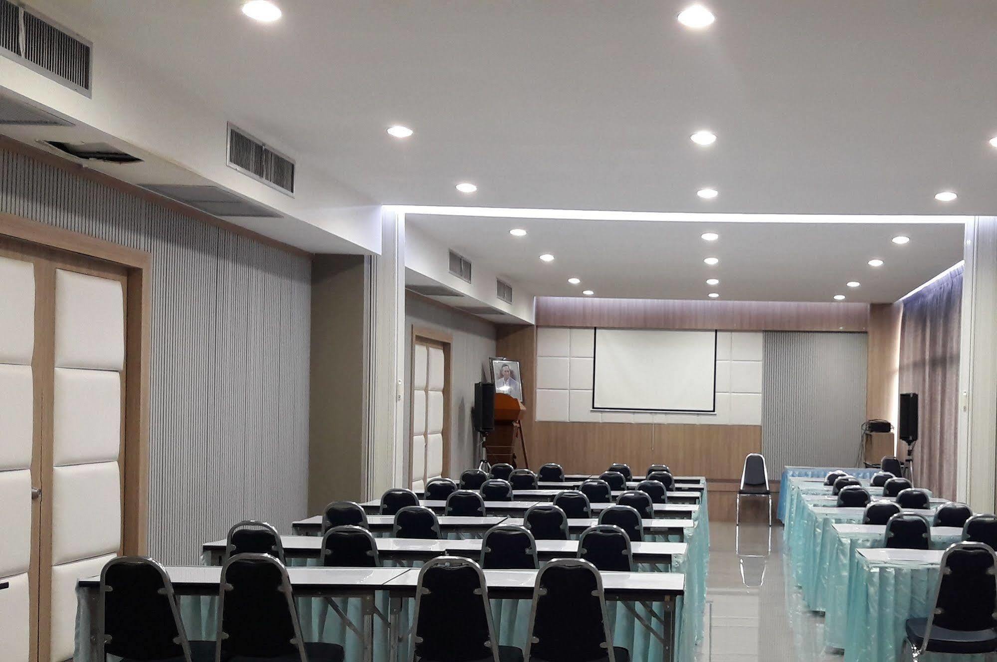 U Place Korat Nakhonratchasima Eksteriør billede
